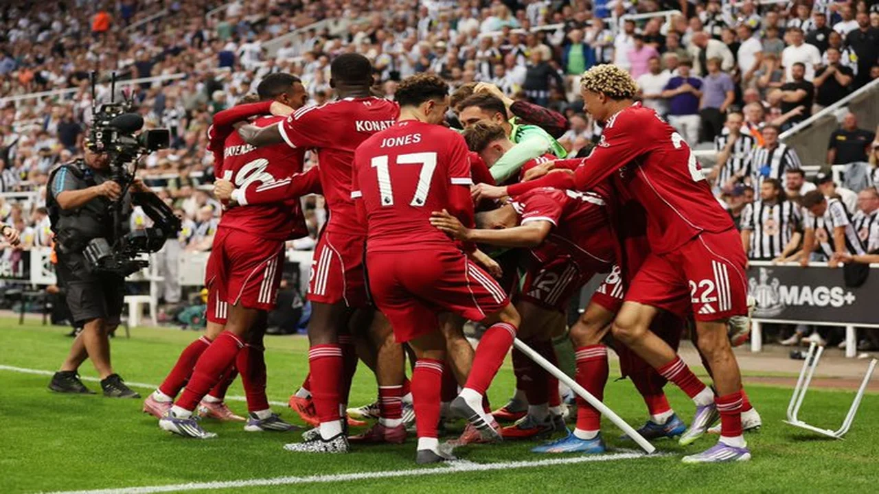 صافرة البداية.. موعد مباراة ليفربول وفولهام والقناة الناقلة في إنجلترا